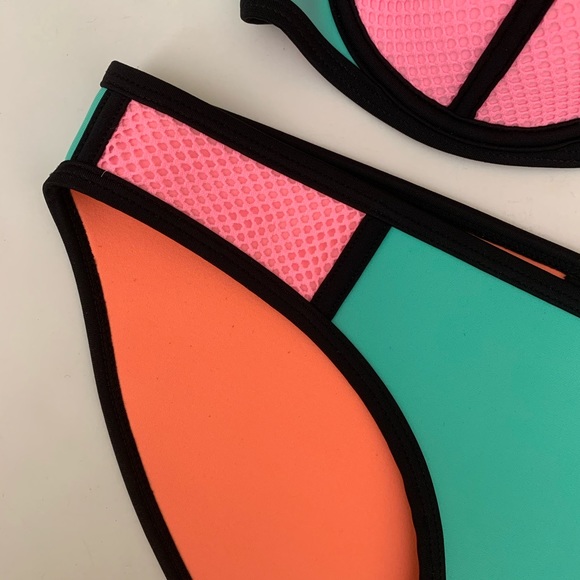 Triangl bikini - Picture 3 of 5